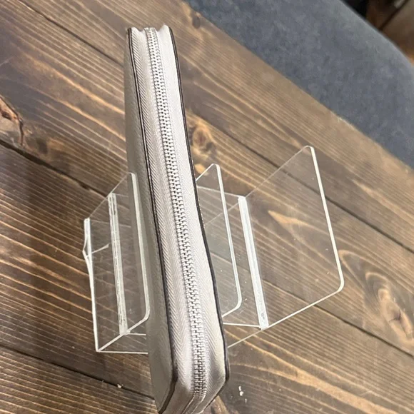 Michael Kors Jet Set Continental Saffiano Leather Wallet/Phone Holder (EUC) - Picture 7 of 14